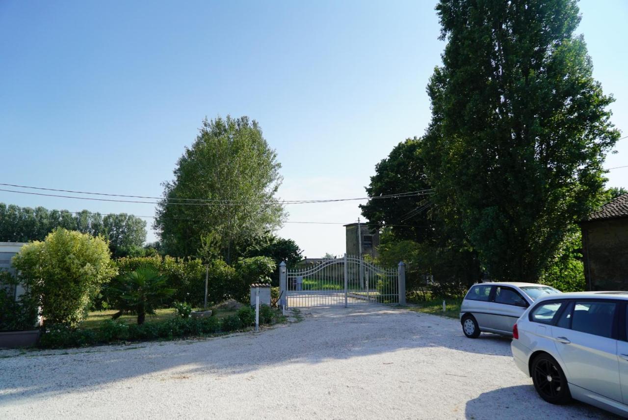 Agriturismo Il Sole Villa Rivarolo del Re ed Uniti Luaran gambar